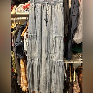 Wide leg size small very light weight brand new